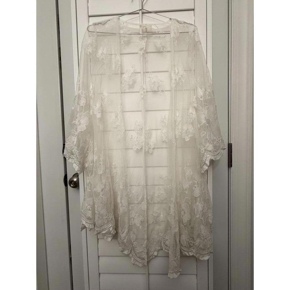 Dee Elle white‎ lace kimono size Medium